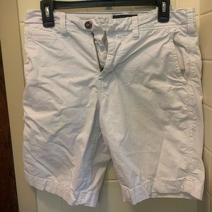 American Eagle 🦅 White Cargo Shorts